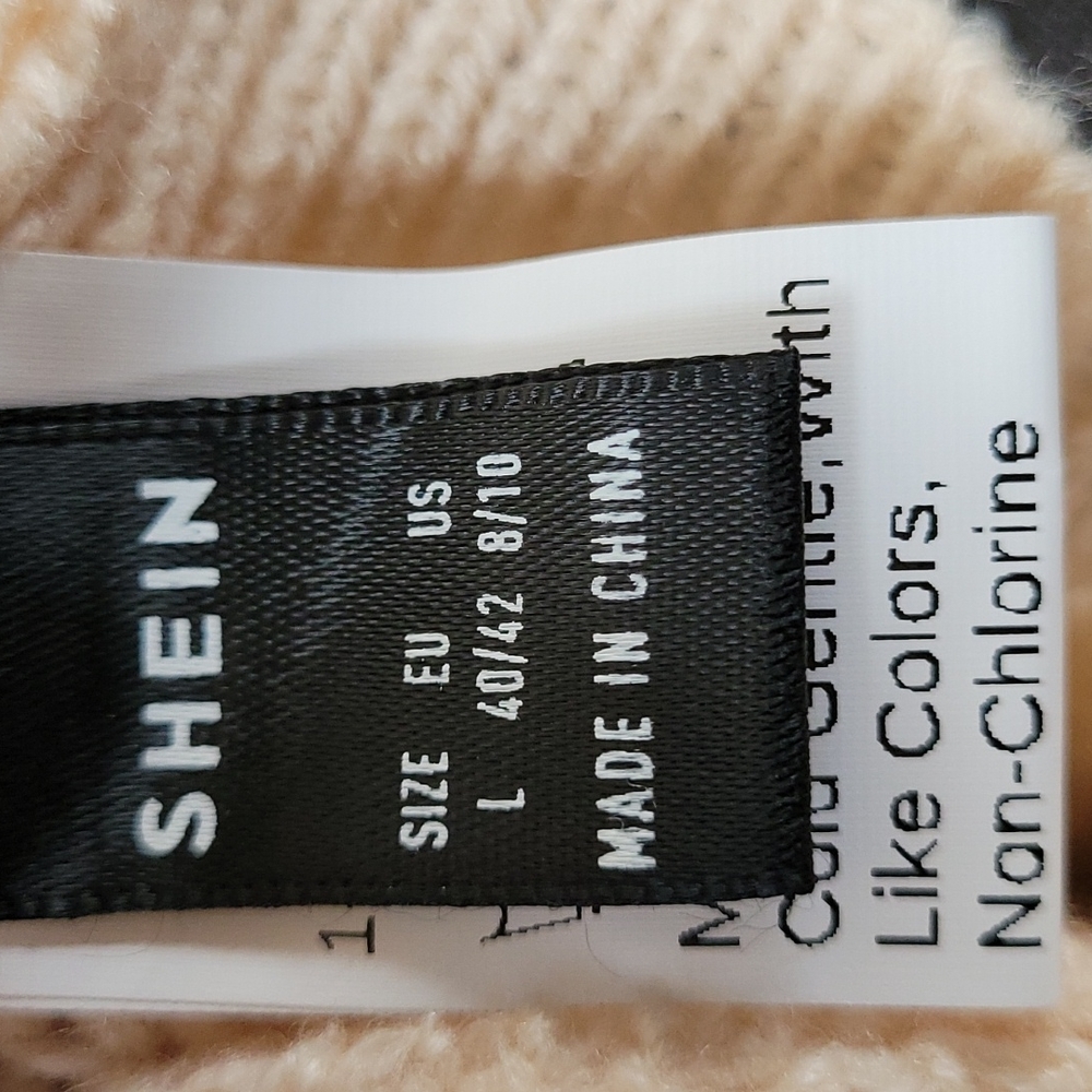 Sexy Cropped sweater! - Picture 5 of 5